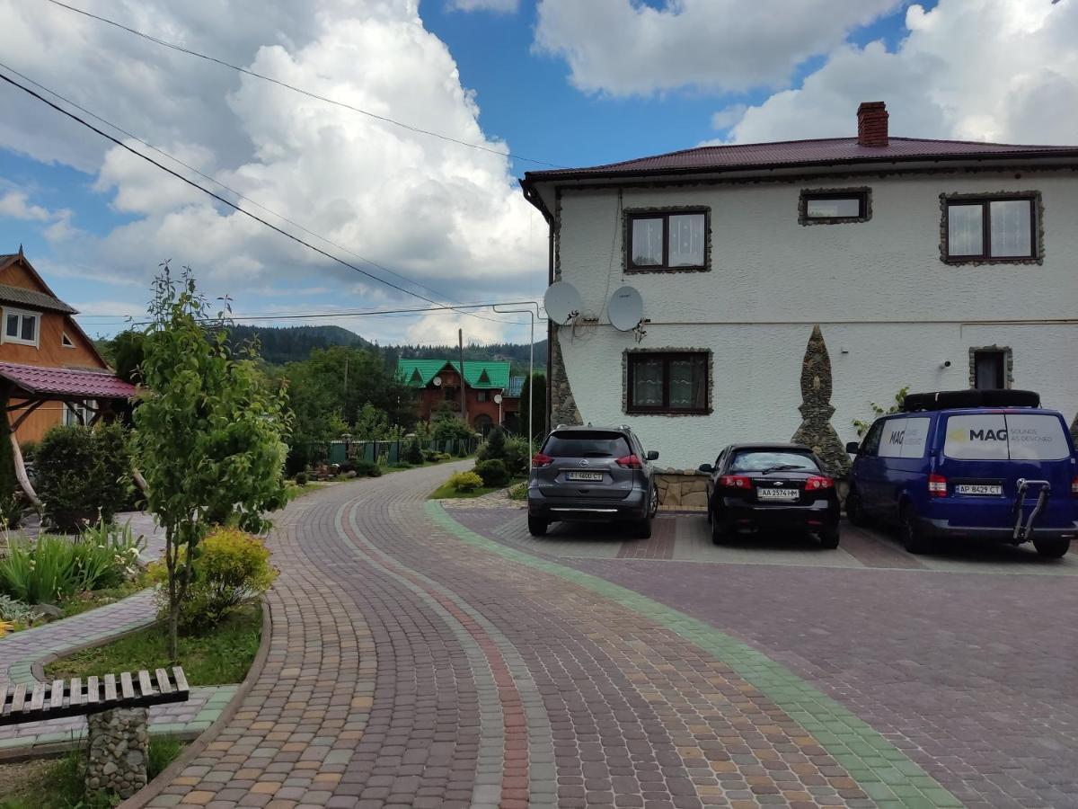 Апартаменти "У Кузьмича" 1 Mykulychyn Bagian luar foto