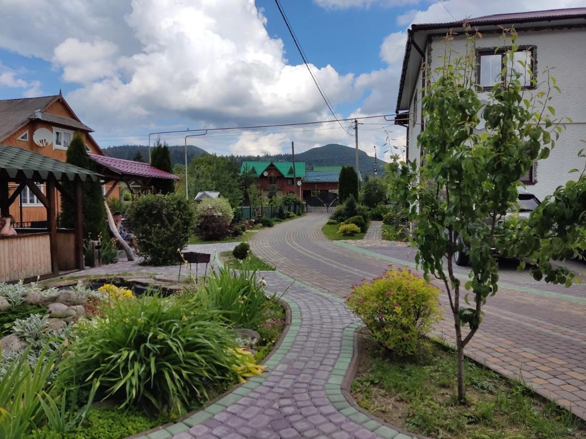 Апартаменти "У Кузьмича" 1 Mykulychyn Bagian luar foto